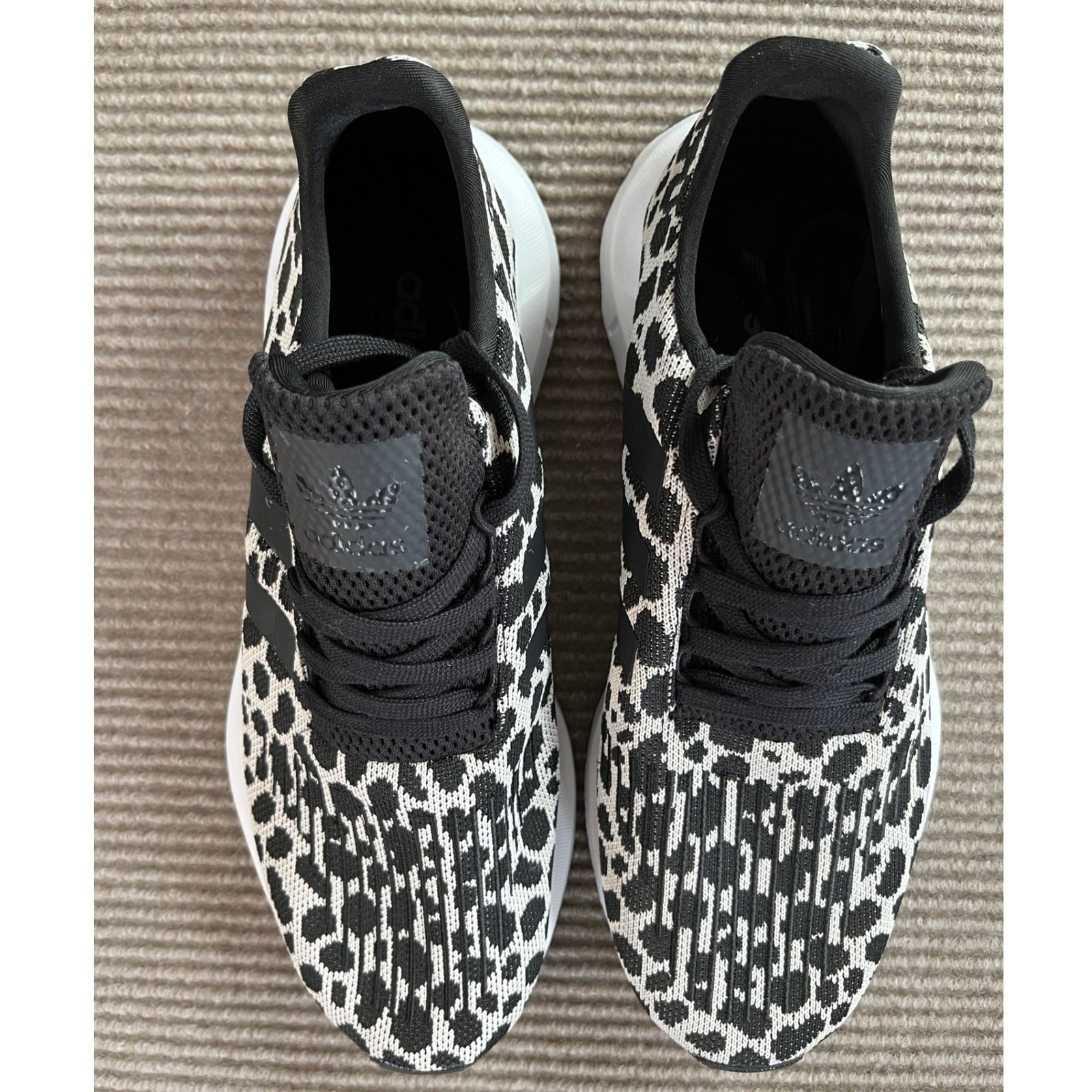 Adidas Swift Run Womens Size 11 Black White Leopard Animal Print Sneakers Nwot